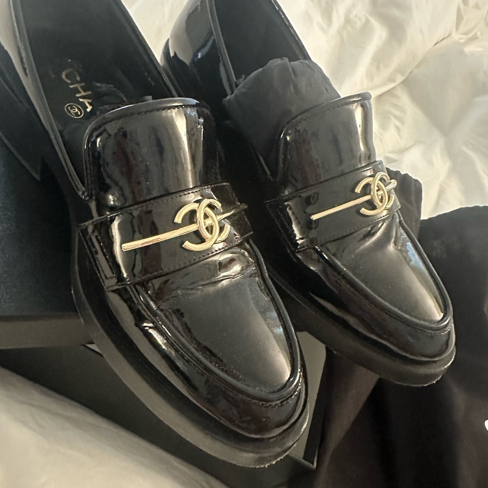 Chanel Black patent leather Loafers